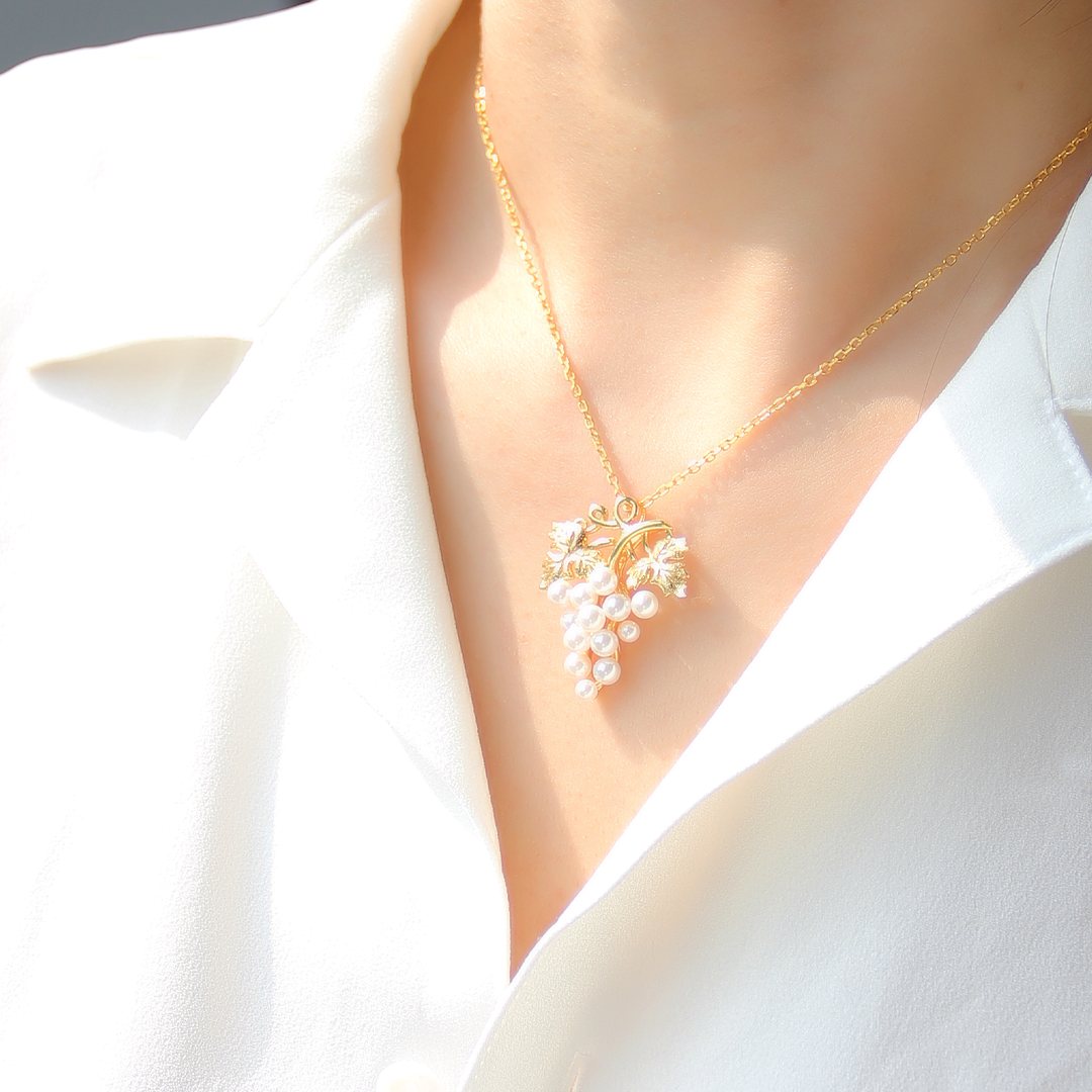 The Grape Pendant Necklace