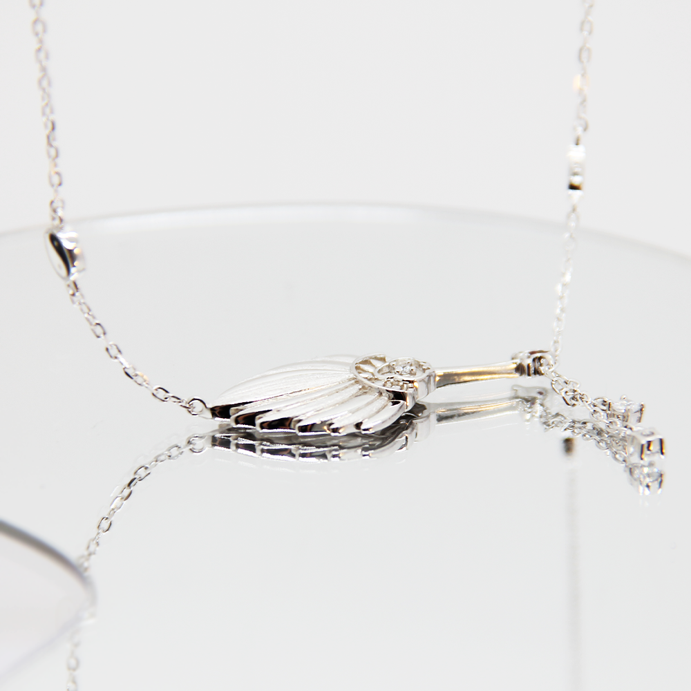 Eastern Art Fan Pendant Necklace
