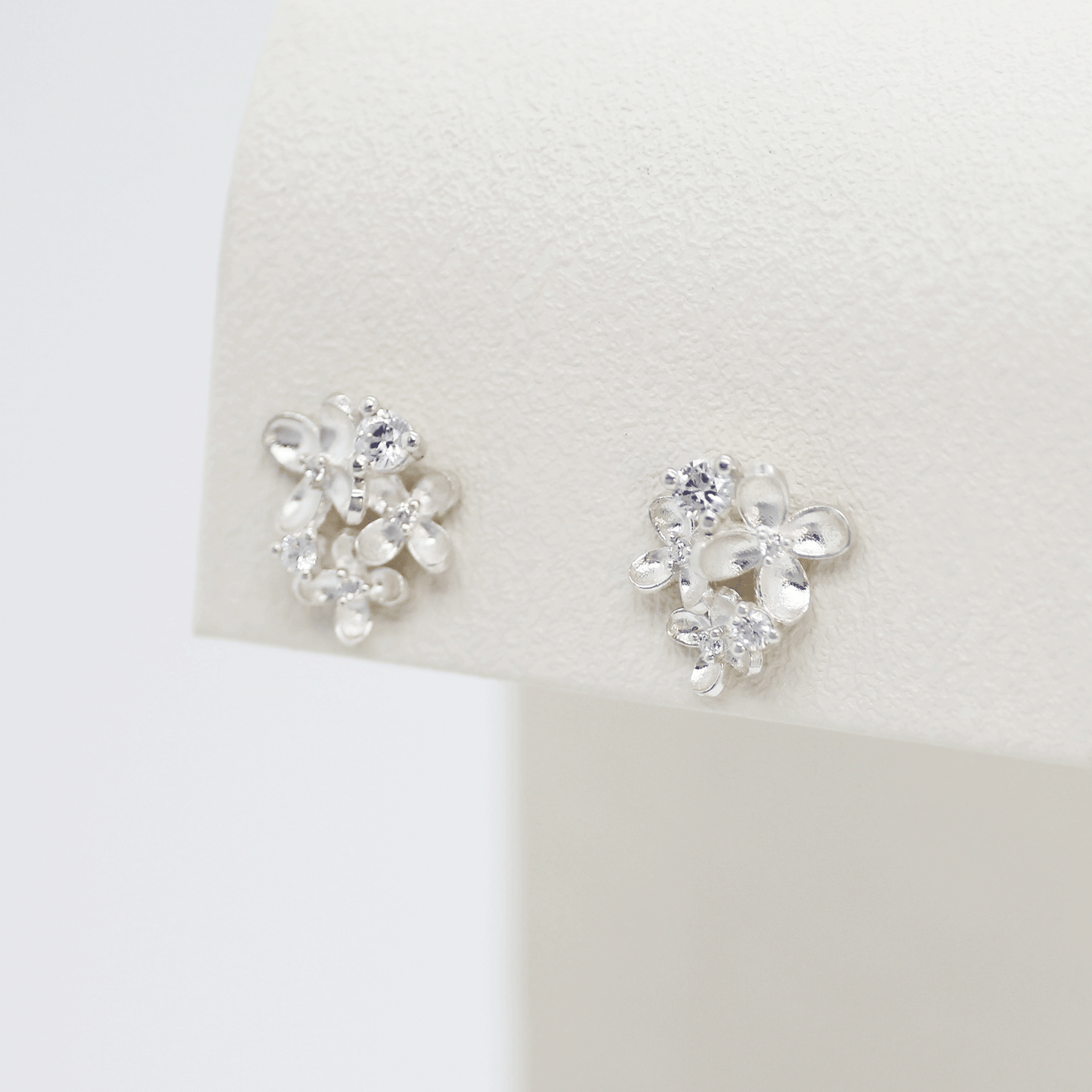 Osmanthus flower Stud Earrings